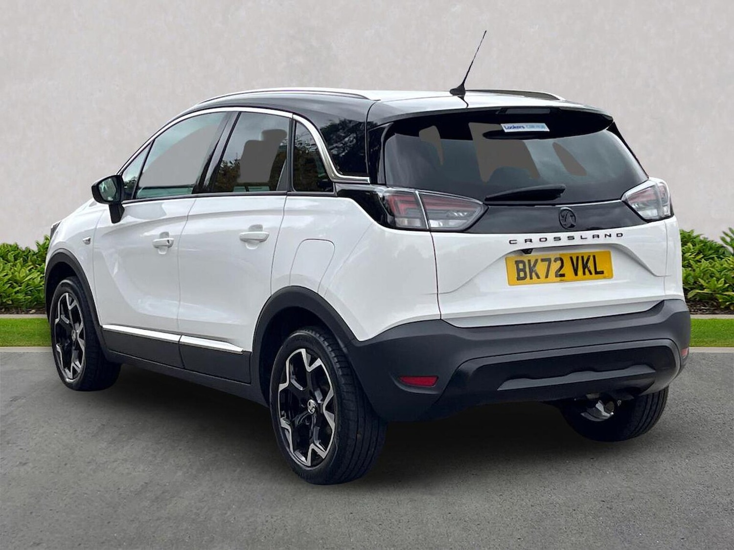 Used Vauxhall Crossland 2022 for sale - 76237025: Photo 2