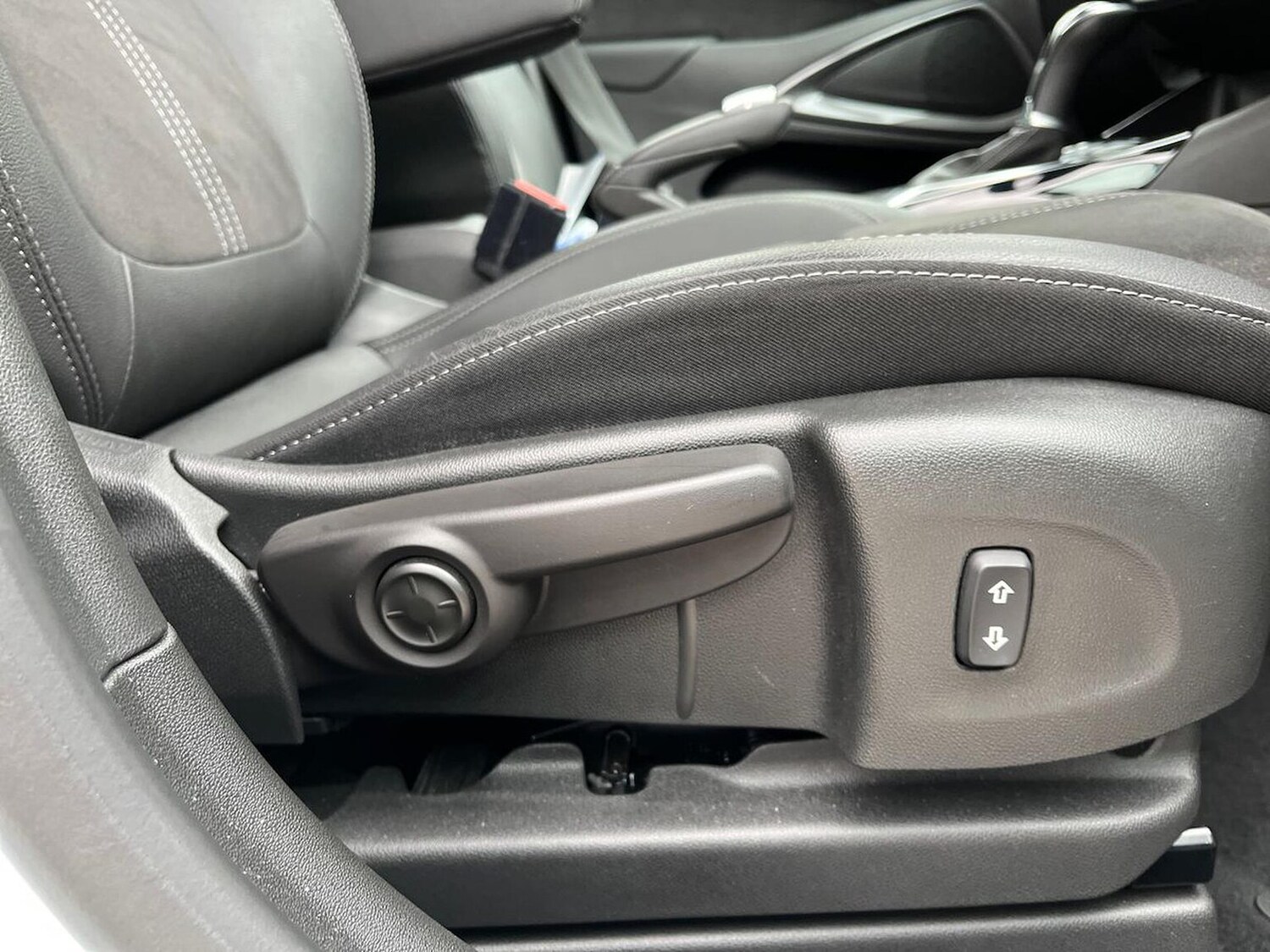 Used Vauxhall Crossland 2022 for sale - 76237025: Photo 30