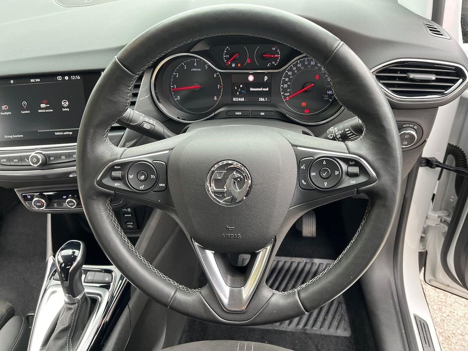 Used Vauxhall Crossland 2022 for sale - 76237025: Photo 41