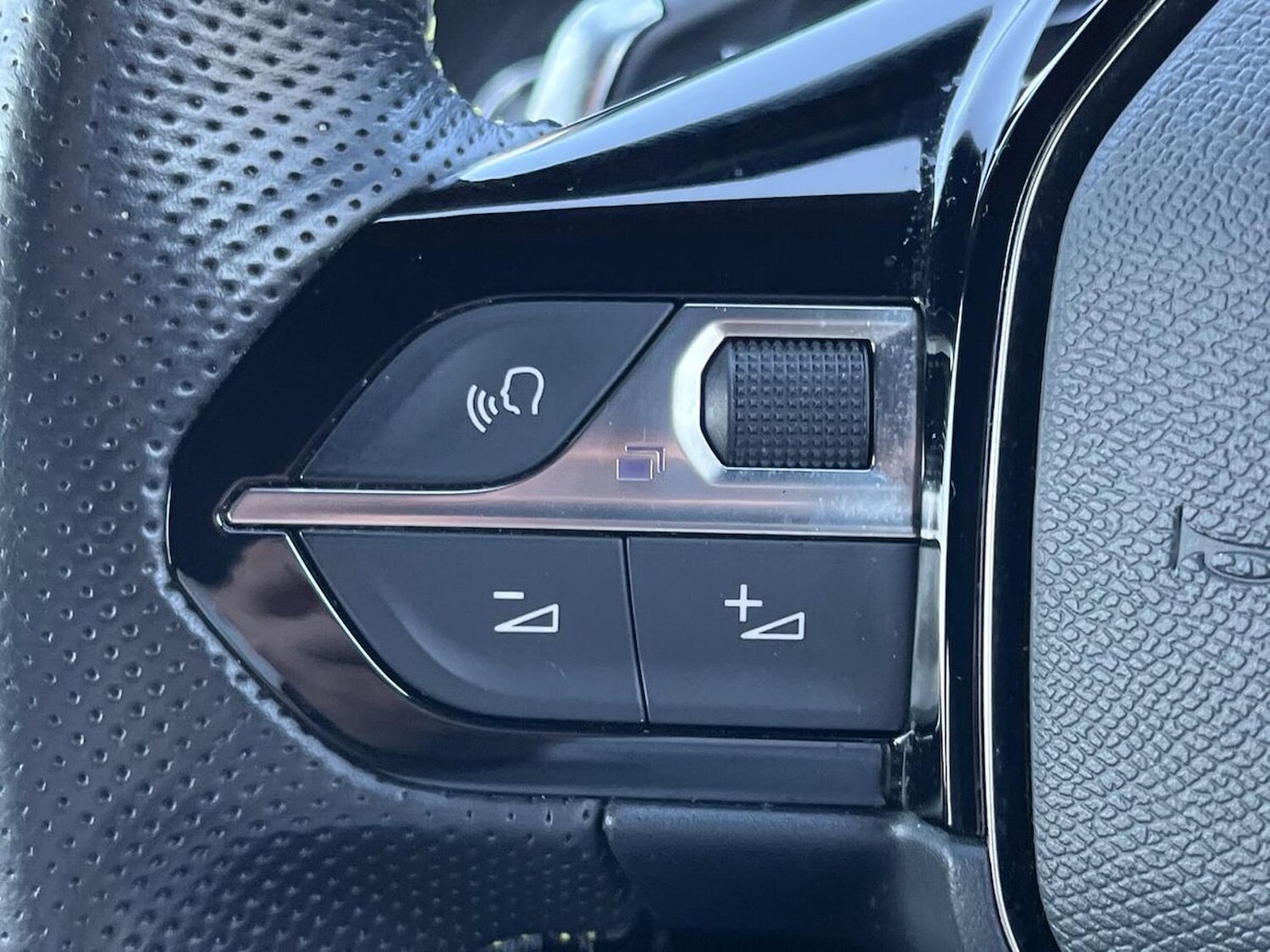 Used Peugeot 2008 2021 for sale - 78196344: Photo 28