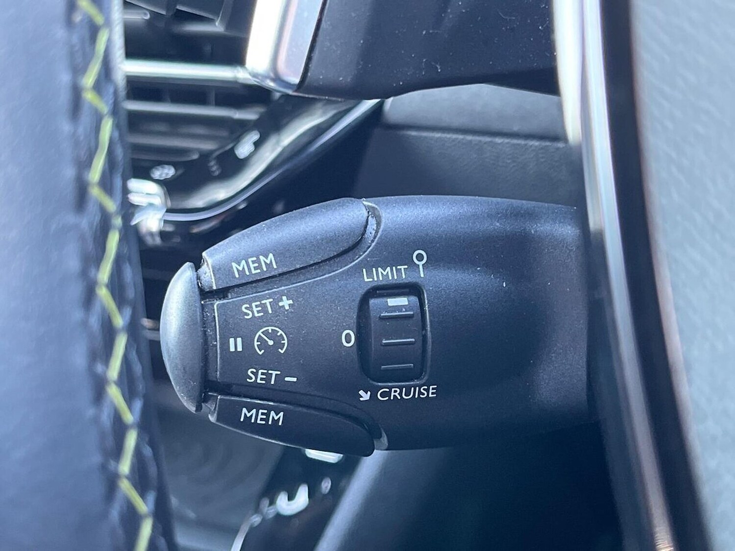 Used Peugeot 2008 2021 for sale - 78196344: Photo 32