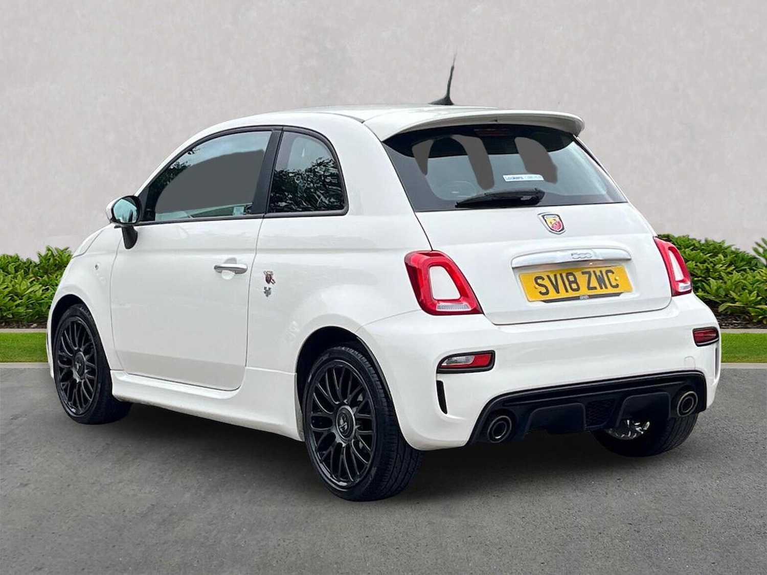 Used Abarth 595 2018 for sale - 76198479: Photo 2
