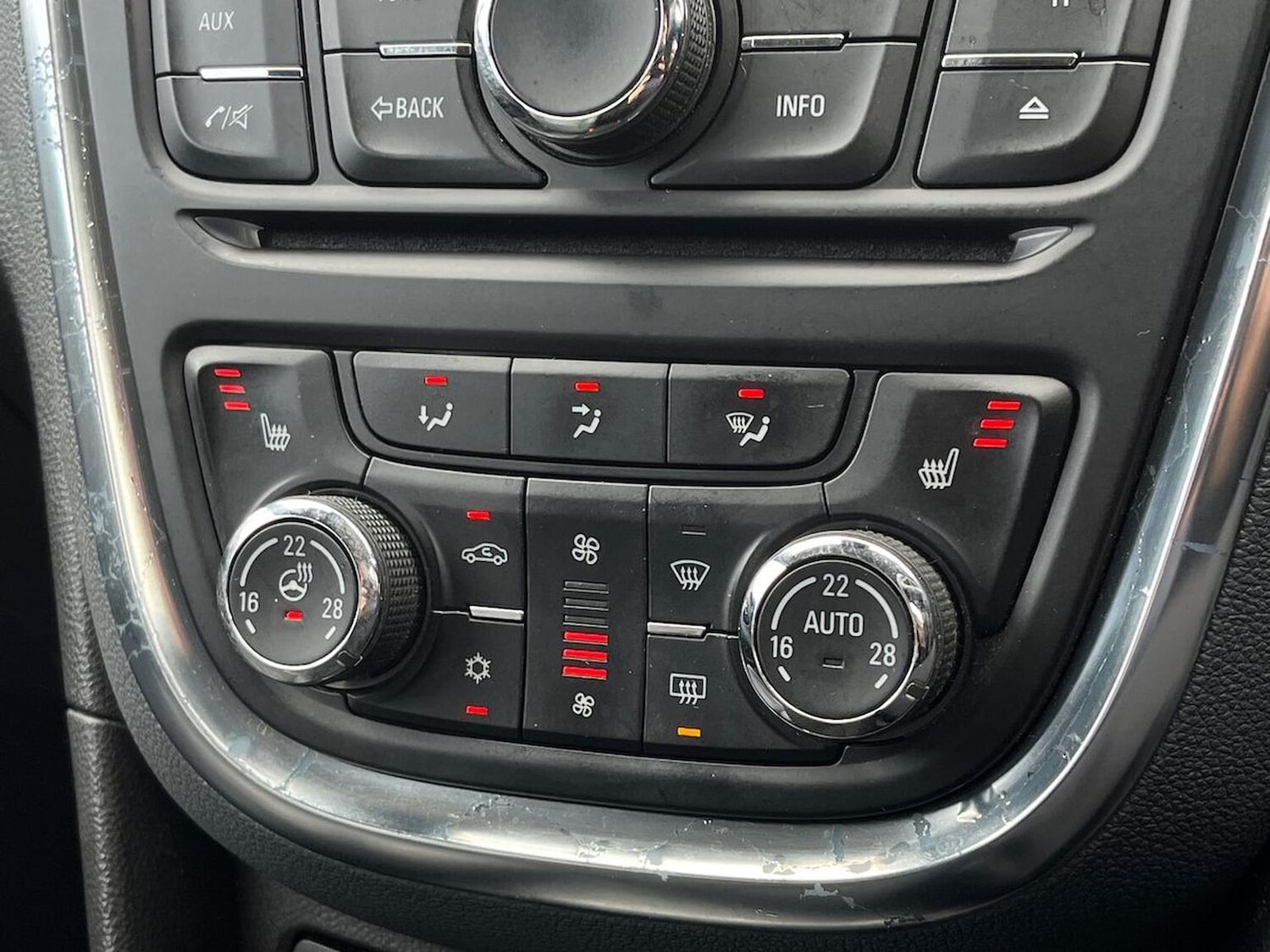 Used Vauxhall Mokka 2015 for sale - 78196449: Photo 14