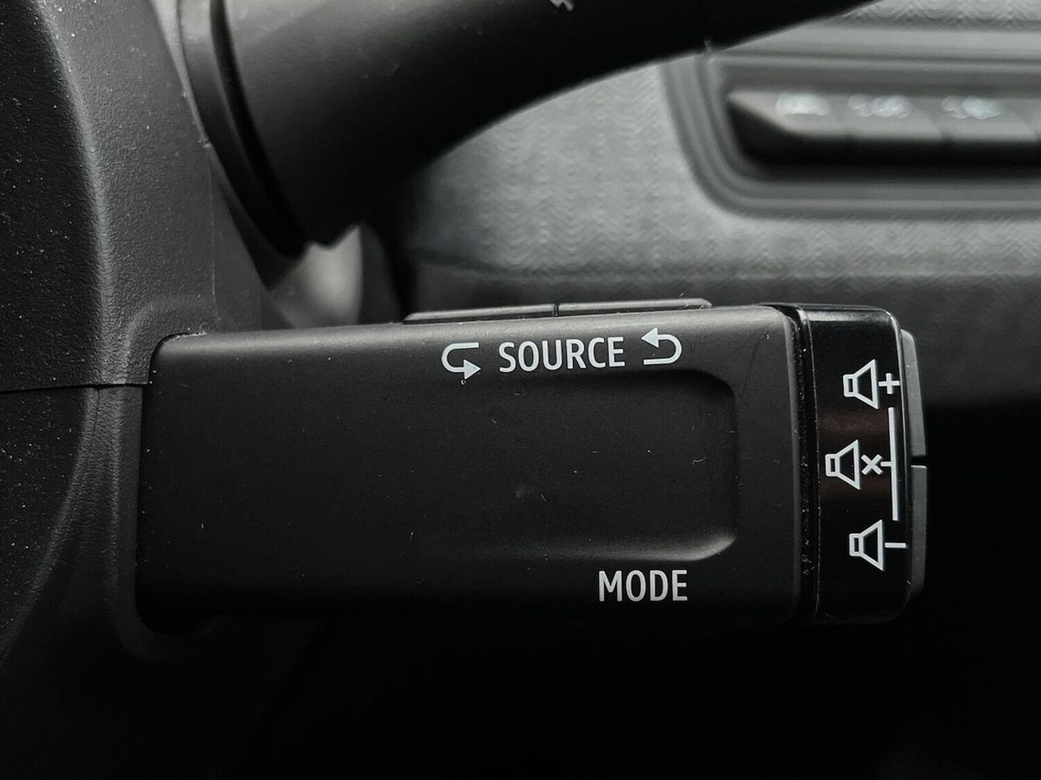 Used Renault Clio 2024 for sale - 77488575: Photo 30