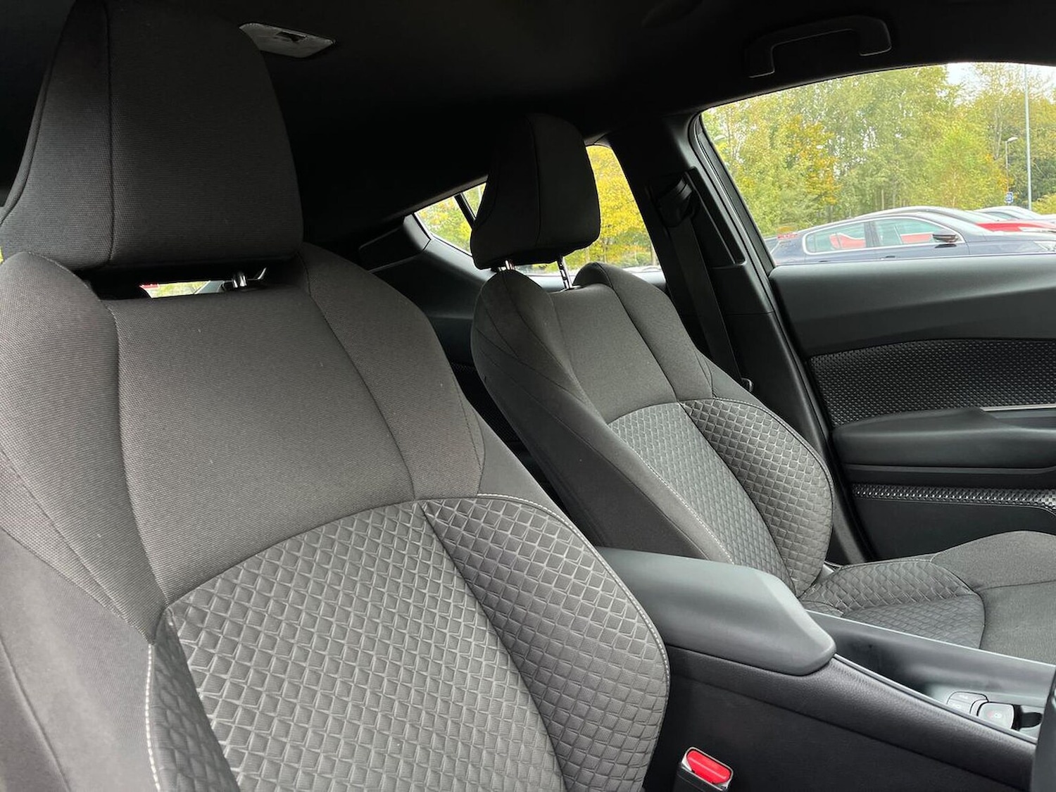 Used Toyota C-HR 2022 for sale - 76144208: Photo 32