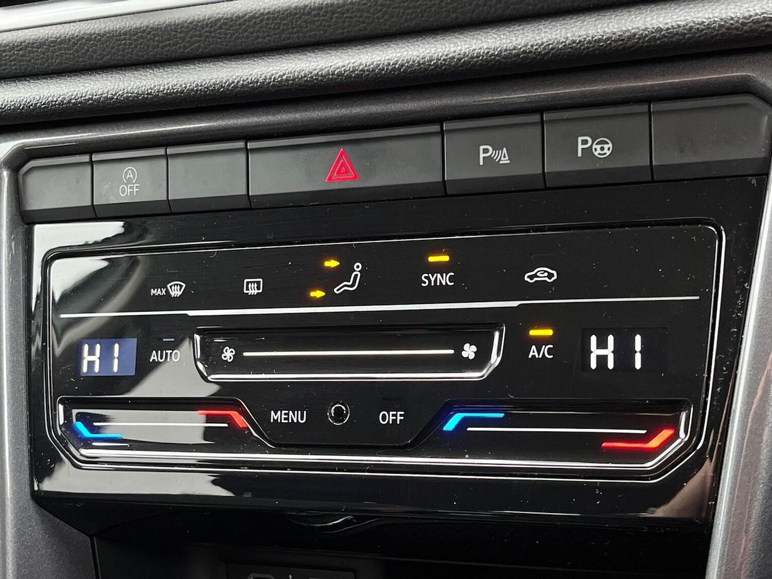 Used Volkswagen T-Roc 2023 for sale - 78107998: Photo 12