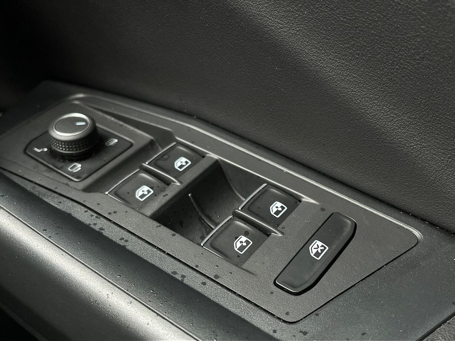 Used Volkswagen T-Roc 2023 for sale - 78107998: Photo 21