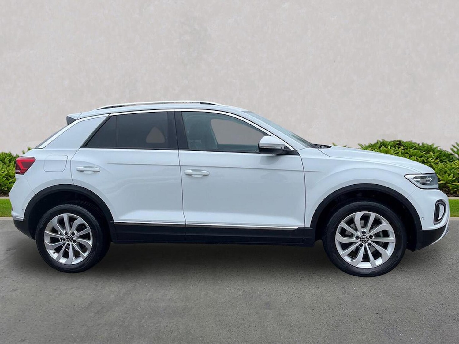 Used Volkswagen T-Roc 2023 for sale - 78107998: Photo 3