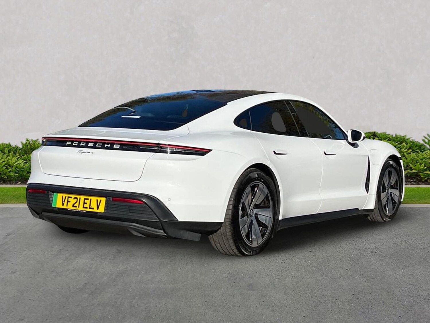 Used Porsche Taycan 2021 for sale - 76369162: Photo 18
