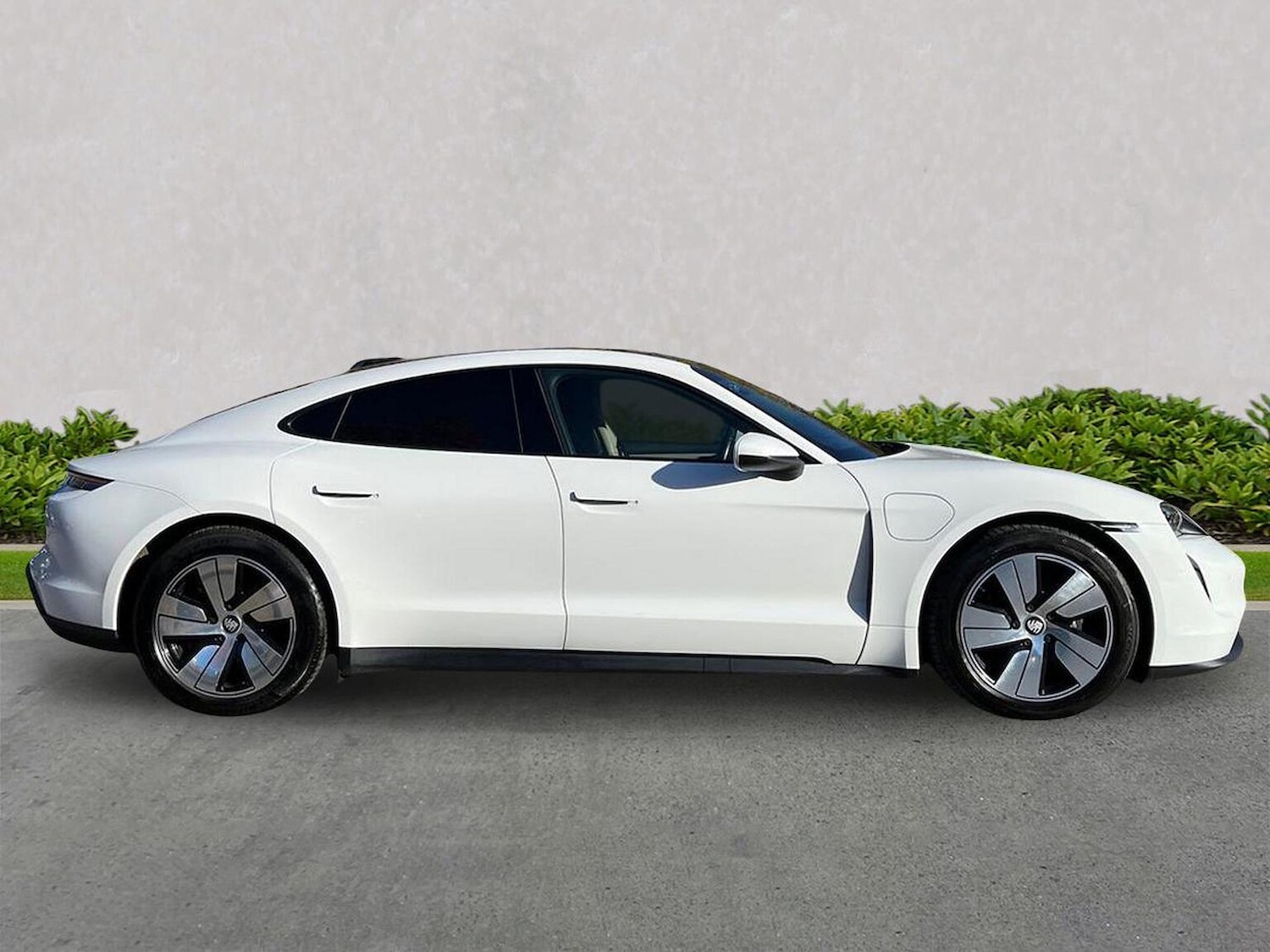 Used Porsche Taycan 2021 for sale - 76369162: Photo 3