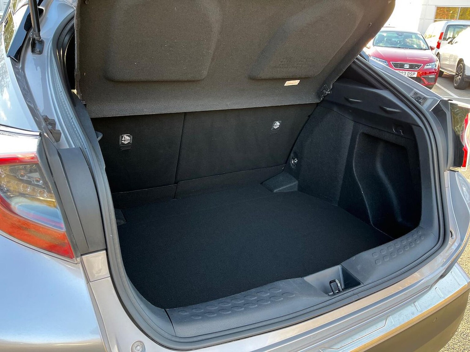 Used Toyota C-HR 2018 for sale - 76396944: Photo 17