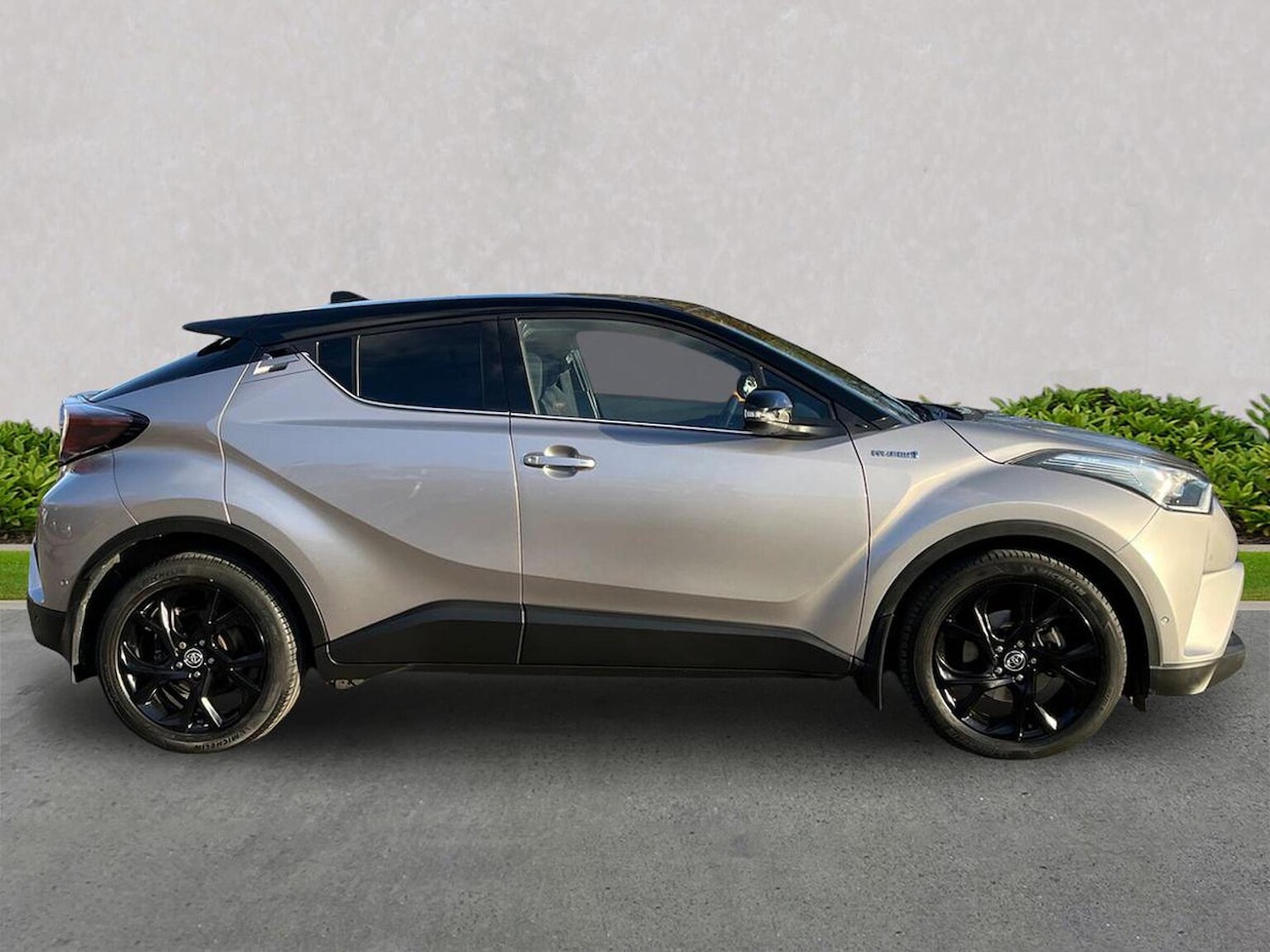 Used Toyota C-HR 2018 for sale - 76396944: Photo 3