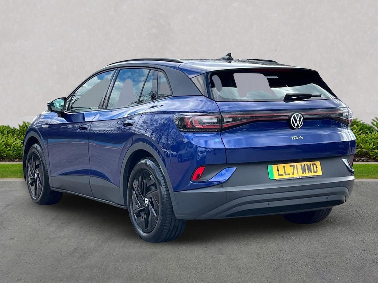 Used Volkswagen ID.4 2021 for sale - 78196369: Photo 2