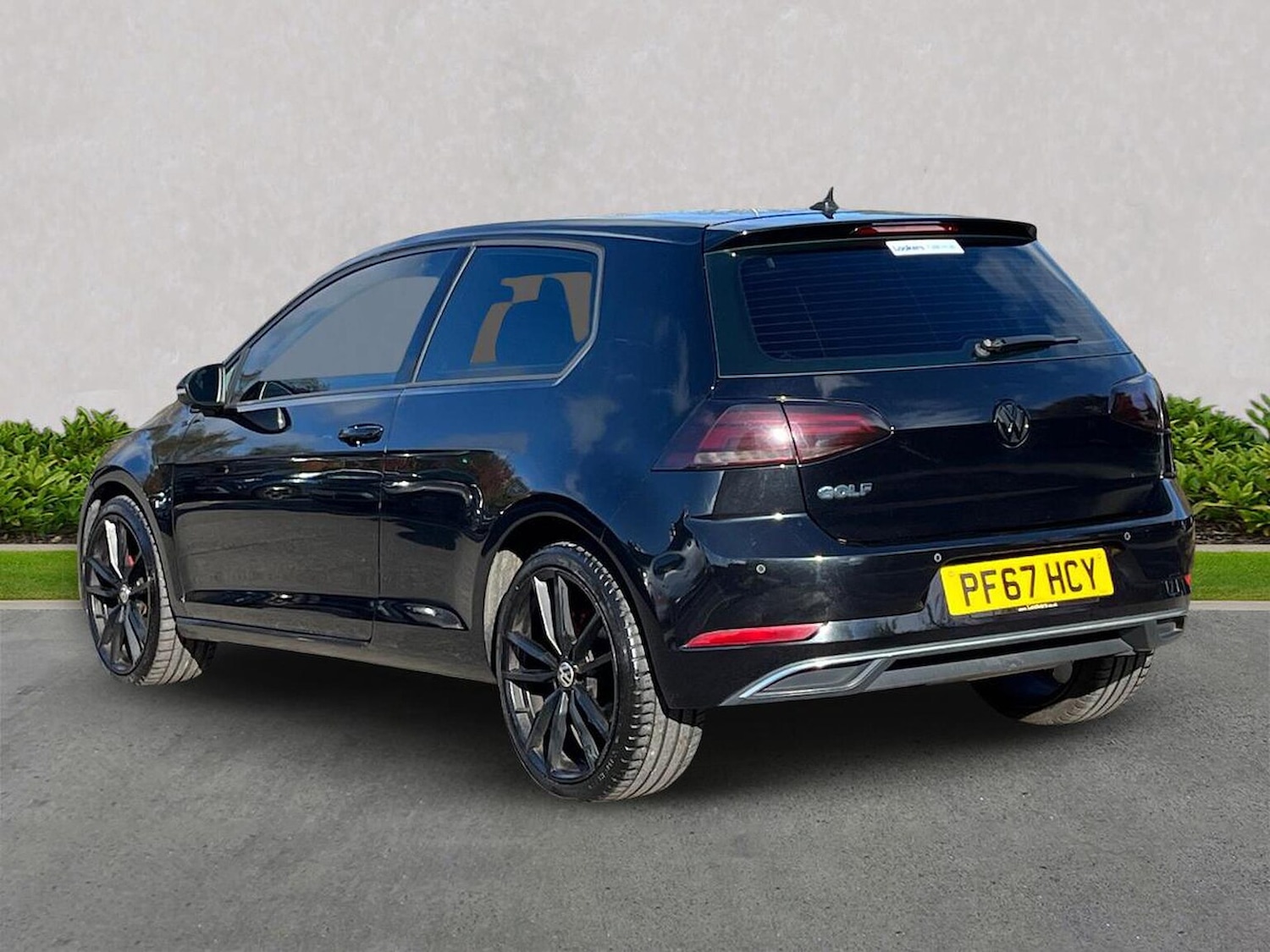 Used Volkswagen Golf 2017 for sale - 76383344: Photo 2