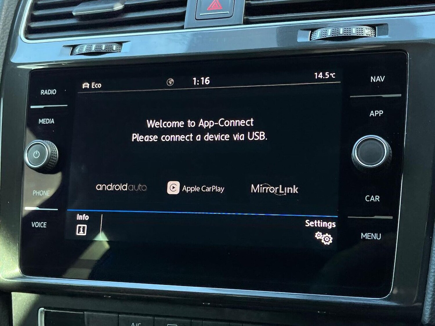 Used Volkswagen Golf 2017 for sale - 76383344: Photo 24