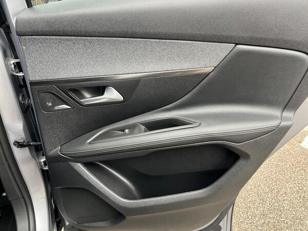Used Peugeot 3008 2019 for sale - 76268339: Photo 44