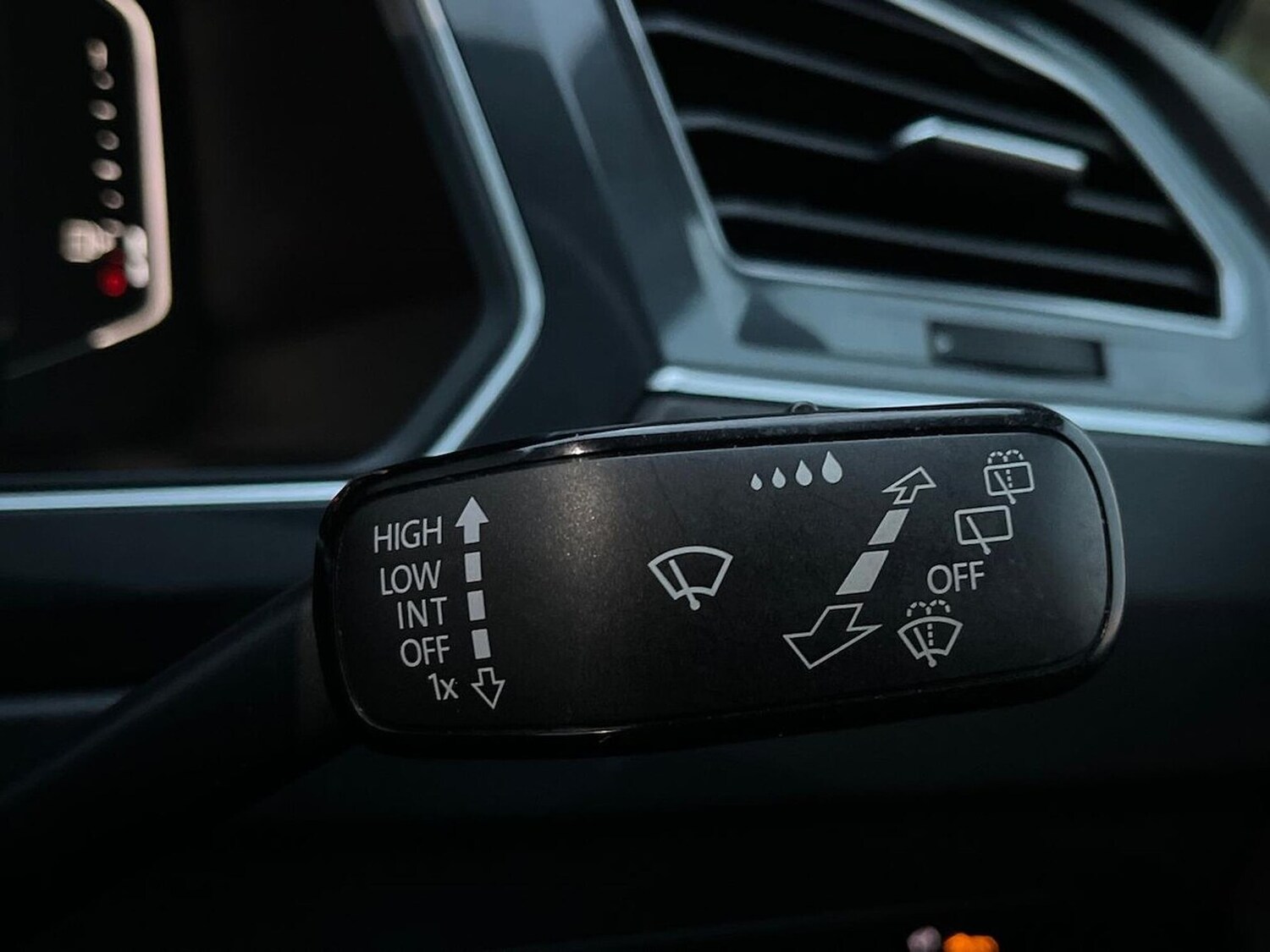 Used Volkswagen Tiguan 2020 for sale - 76830678: Photo 30