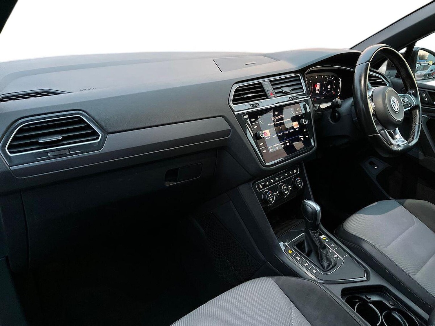 Used Volkswagen Tiguan 2020 for sale - 76830678: Photo 8