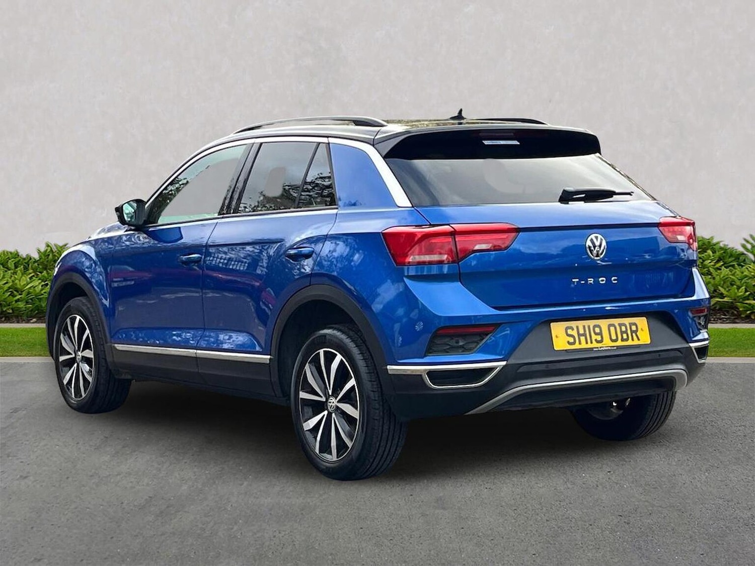 Used Volkswagen T-Roc 2019 for sale - 76455264: Photo 2