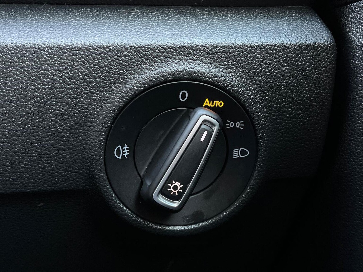 Used Volkswagen T-Roc 2019 for sale - 76455264: Photo 22