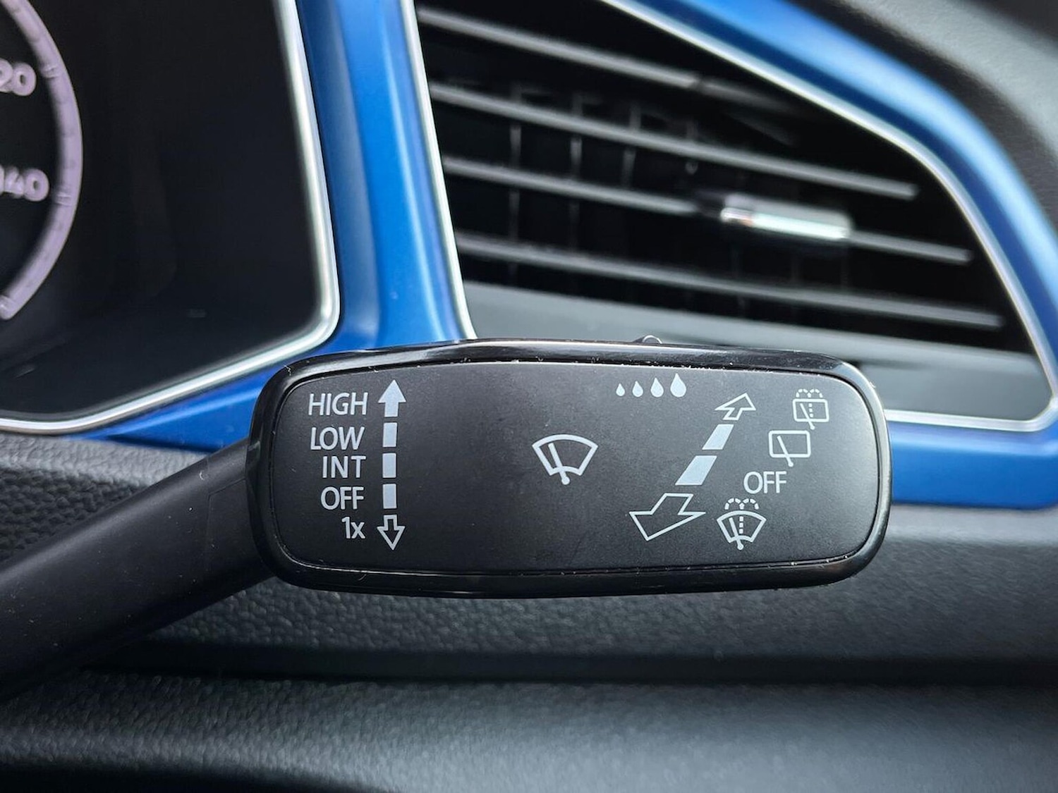 Used Volkswagen T-Roc 2019 for sale - 76455264: Photo 29