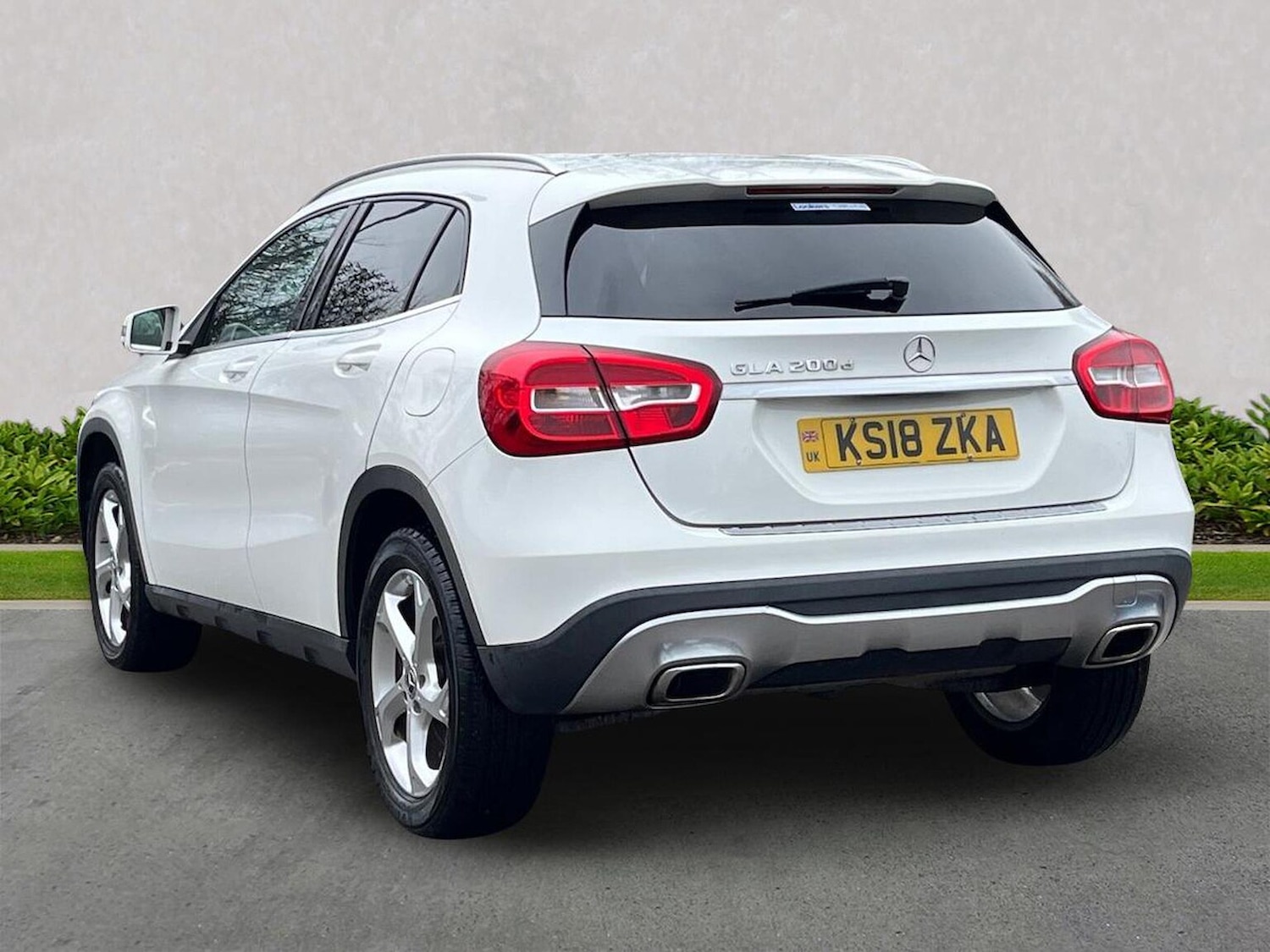 Used Mercedes-Benz GLA 2018 for sale - 77028108: Photo 2