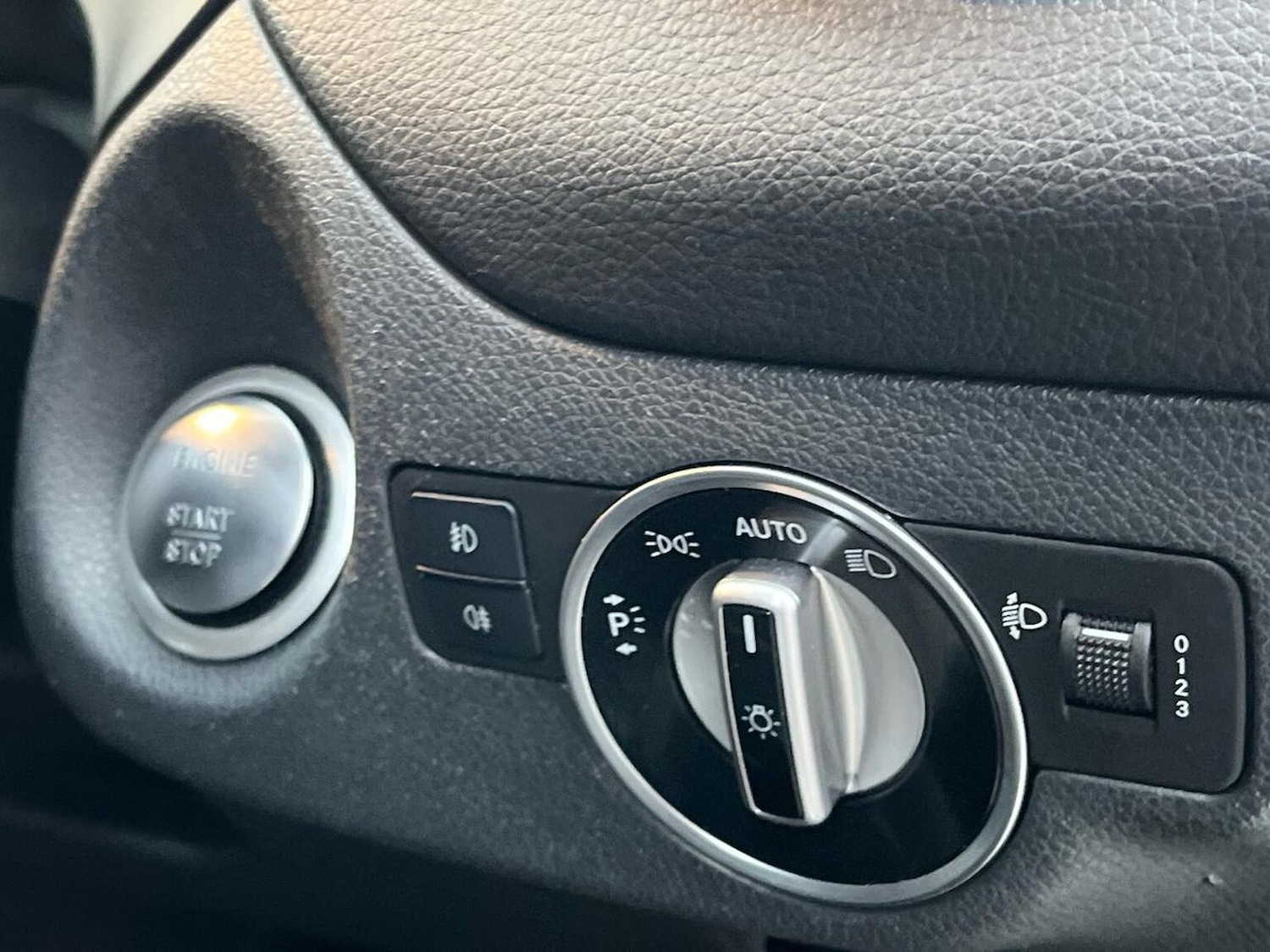 Used Mercedes-Benz GLA 2018 for sale - 77028108: Photo 23