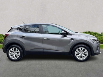 Used Renault Captur 2022 for sale - 78614786: Photo