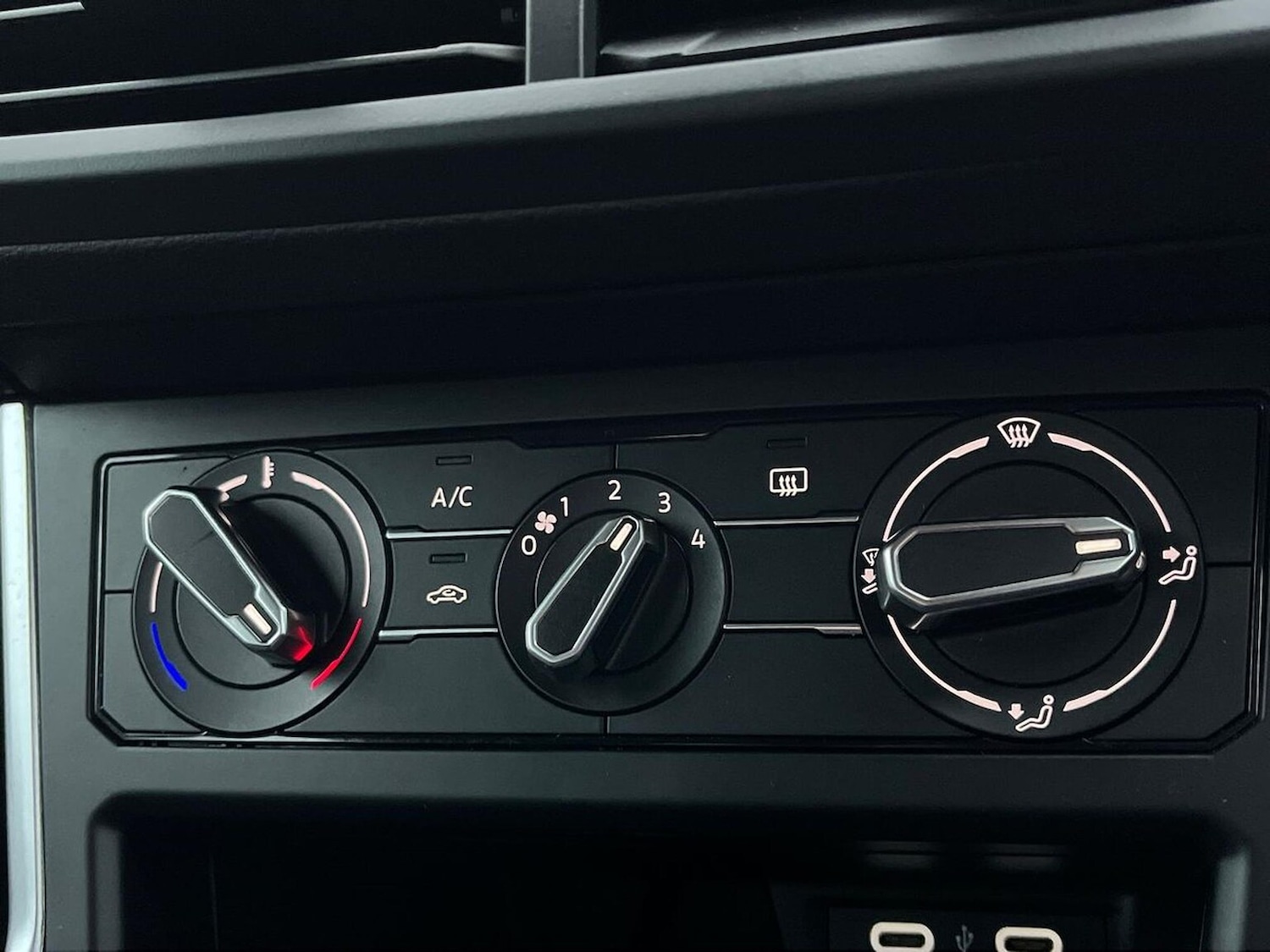 Used Volkswagen Taigo 2023 for sale - 77028099: Photo 13