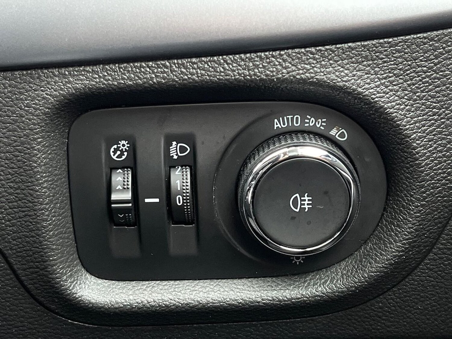 Used Vauxhall Astra 2018 for sale - 78202050: Photo 24