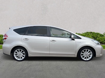 Used Toyota Prius+ 2020 for sale - 76477262: Photo