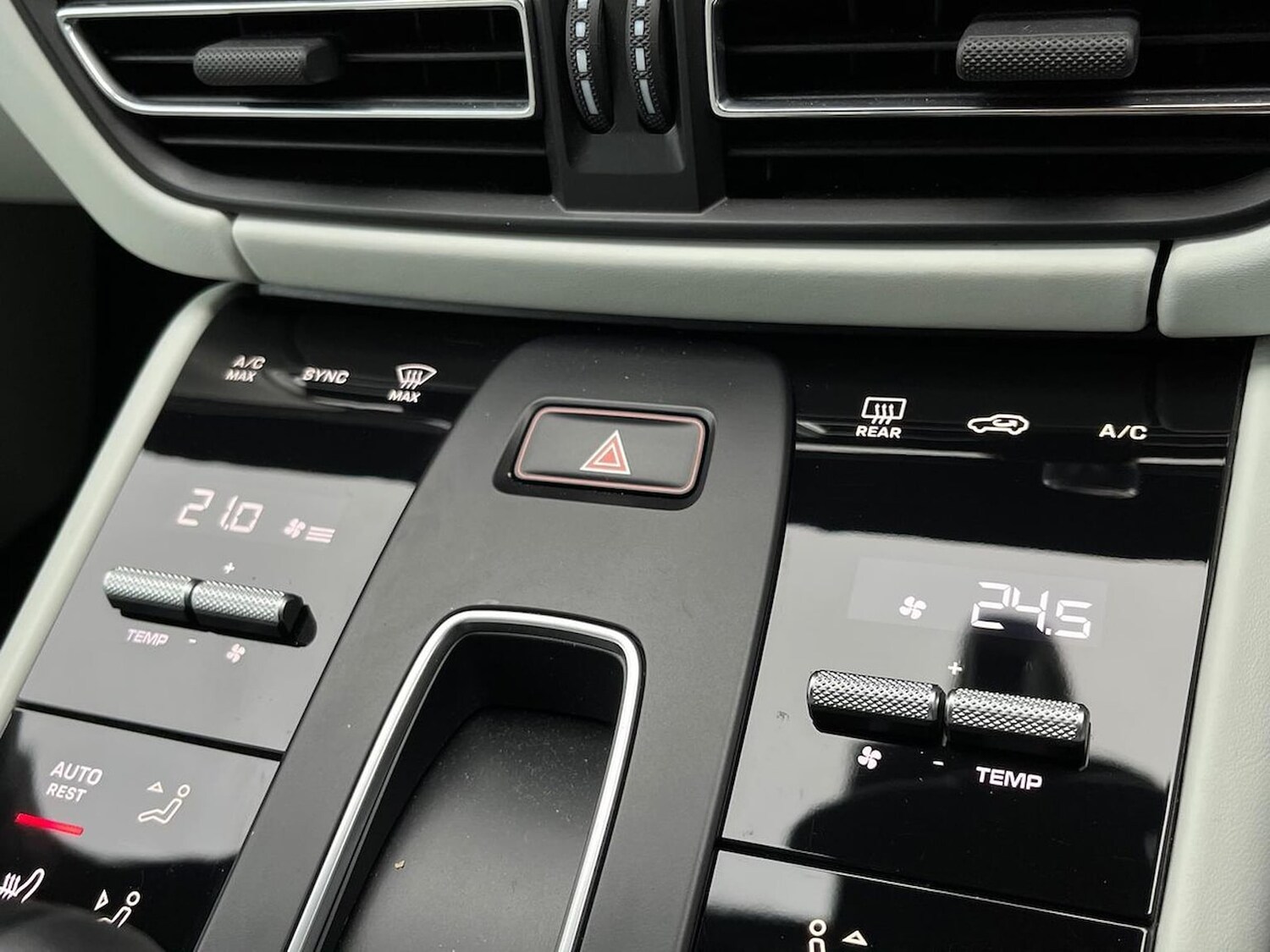 Used Porsche Macan 2022 for sale - 78190998: Photo 14