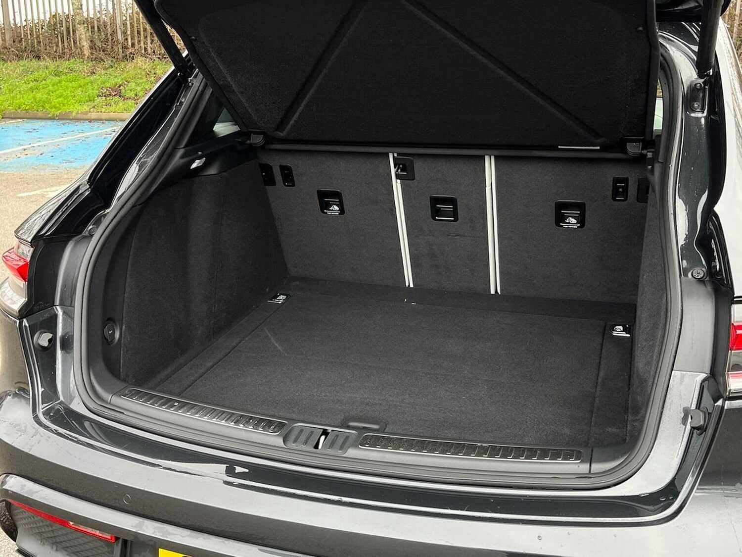 Used Porsche Macan 2022 for sale - 78190998: Photo 19