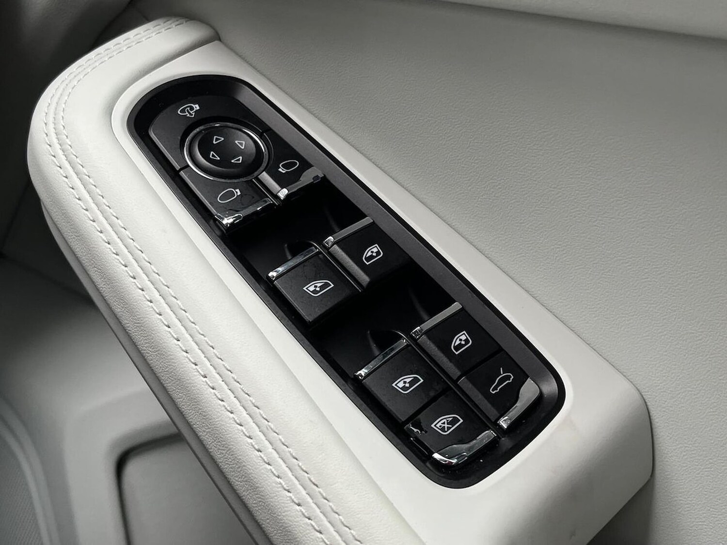 Used Porsche Macan 2022 for sale - 78190998: Photo 23