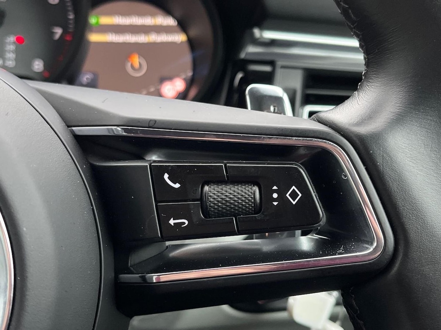 Used Porsche Macan 2022 for sale - 78190998: Photo 29