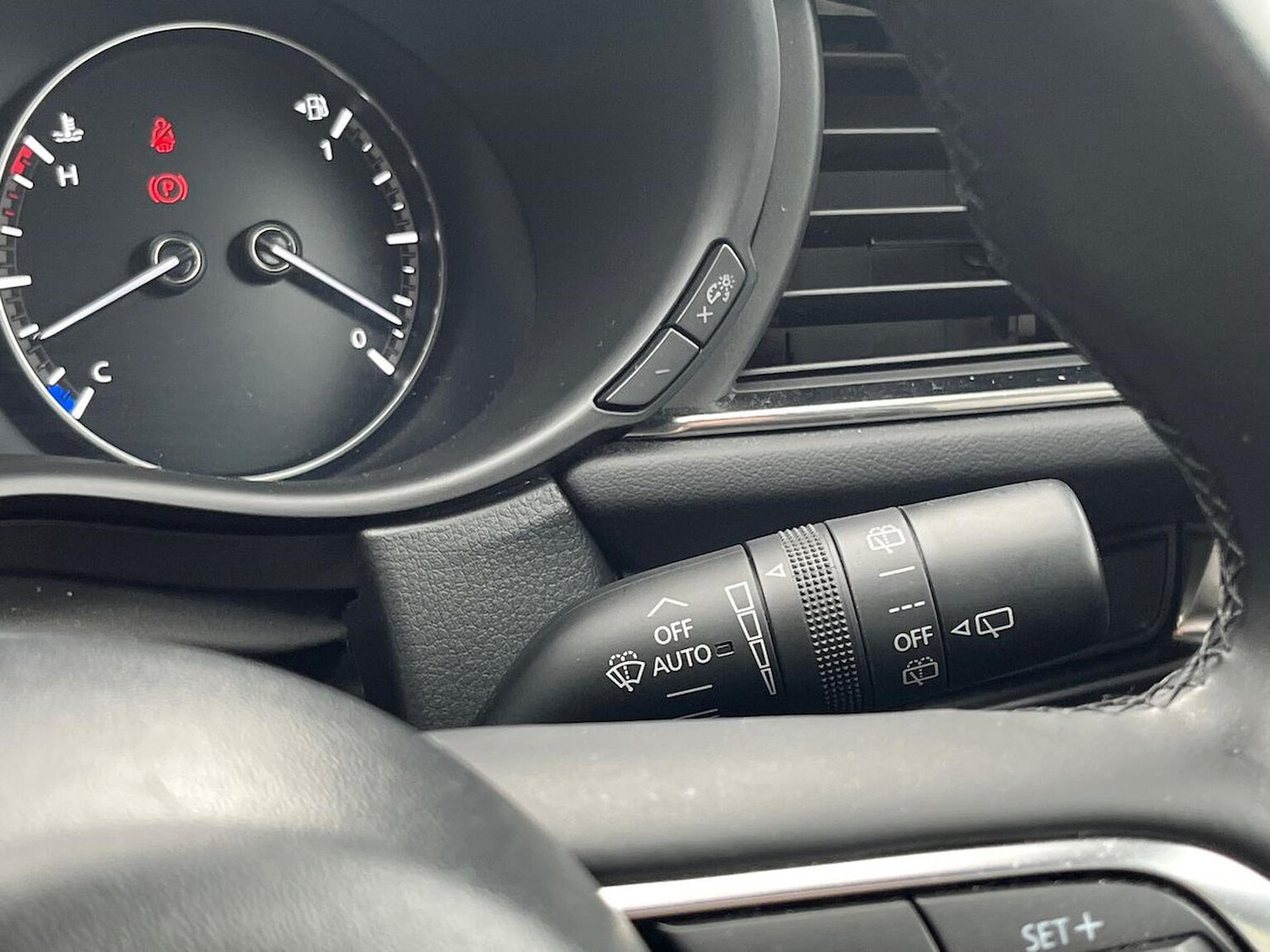 Used Mazda CX-30 2023 for sale - 76040775: Photo 28