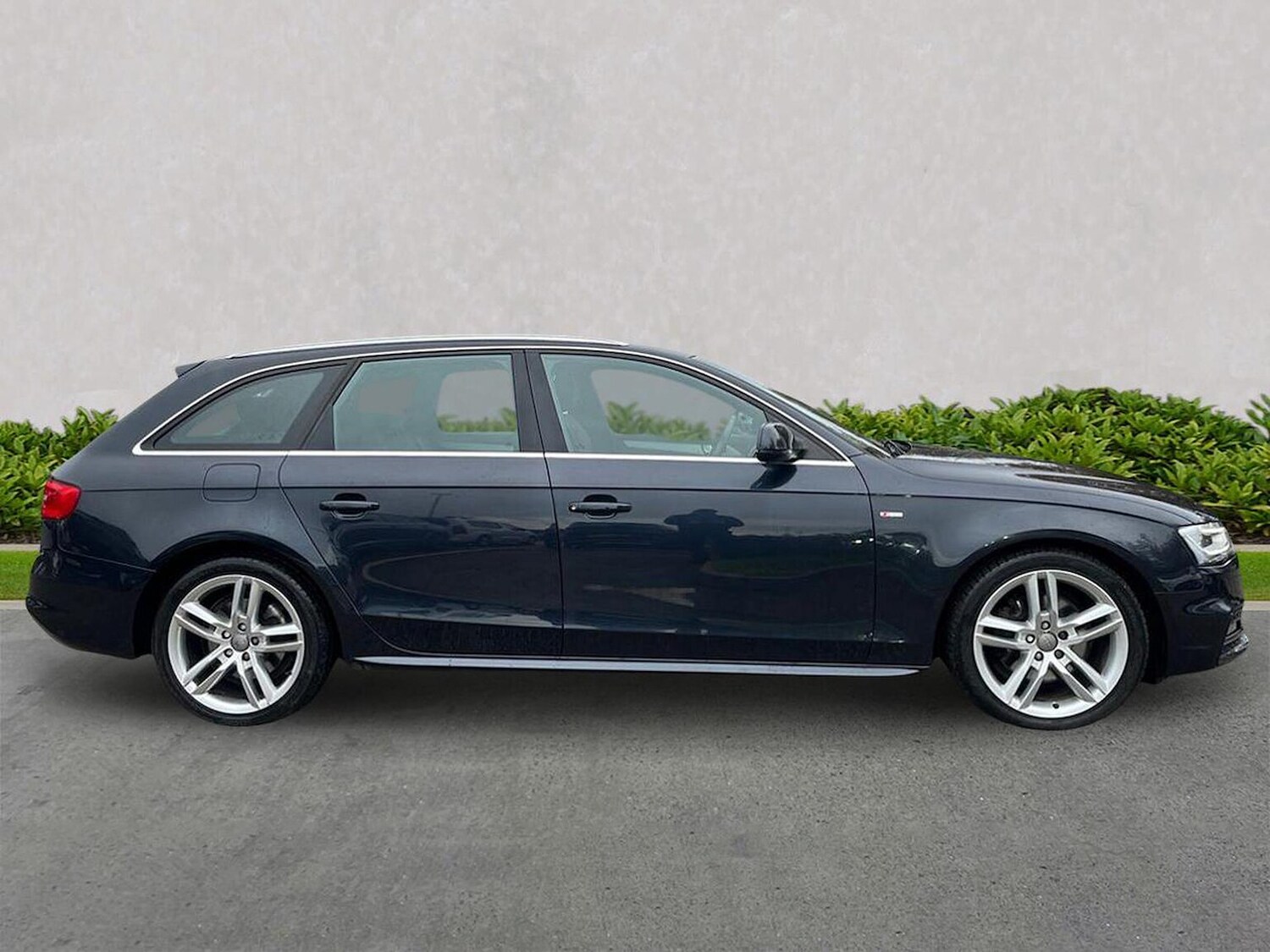 Used Audi A4 2015 for sale - 76418193: Photo 3