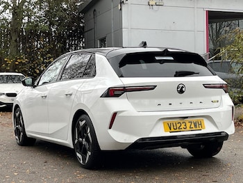 Used Vauxhall Astra 2023 for sale - 76531404: Photo