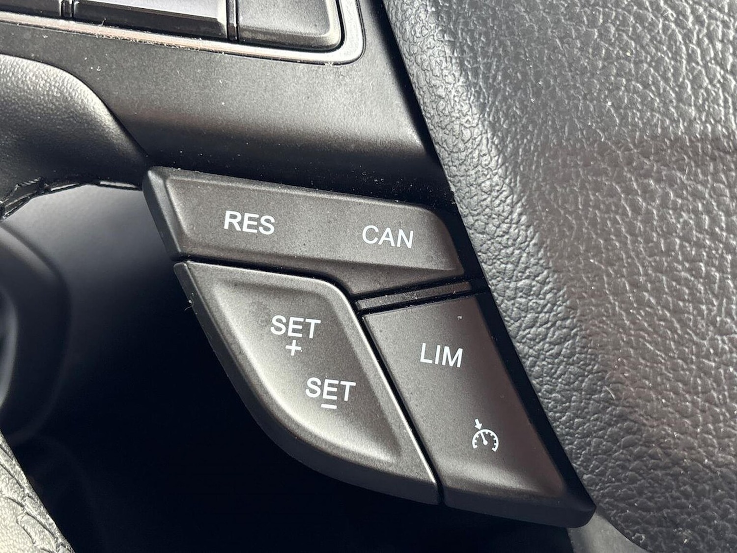 Used Ford Ecosport 2023 for sale - 78196365: Photo 32