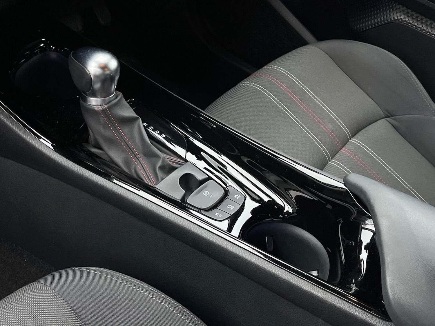 Used Toyota C-HR 2021 for sale - 77656154: Photo 13