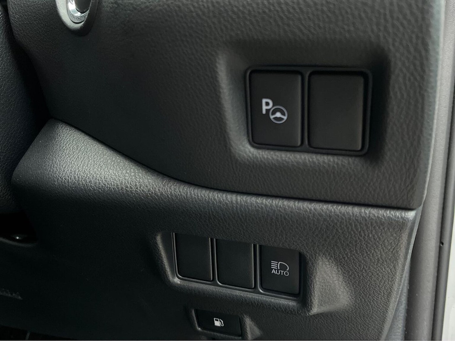 Used Toyota C-HR 2021 for sale - 77656154: Photo 22