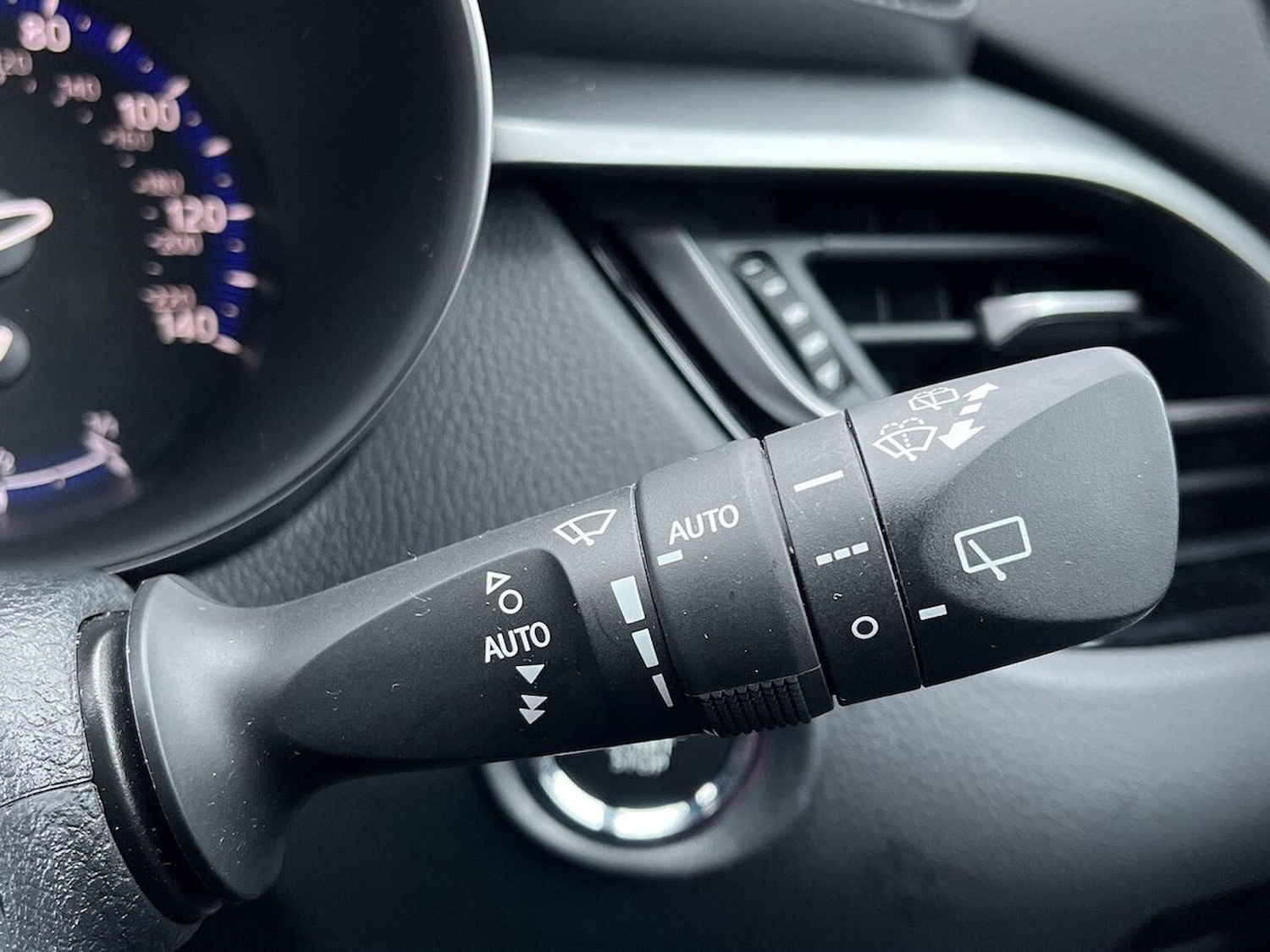 Used Toyota C-HR 2021 for sale - 77656154: Photo 29