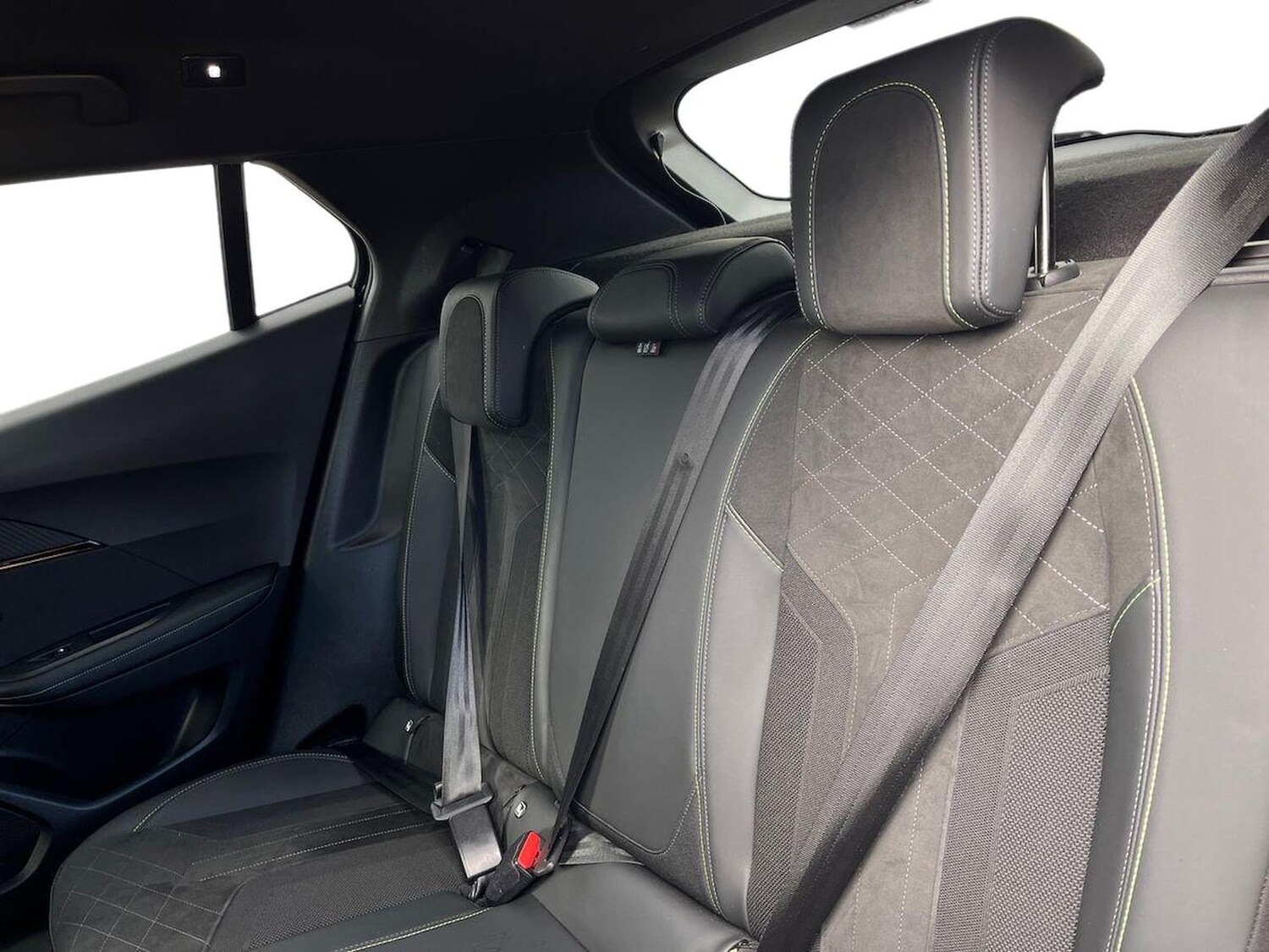 Used Peugeot 2008 2023 for sale - 78196419: Photo 18