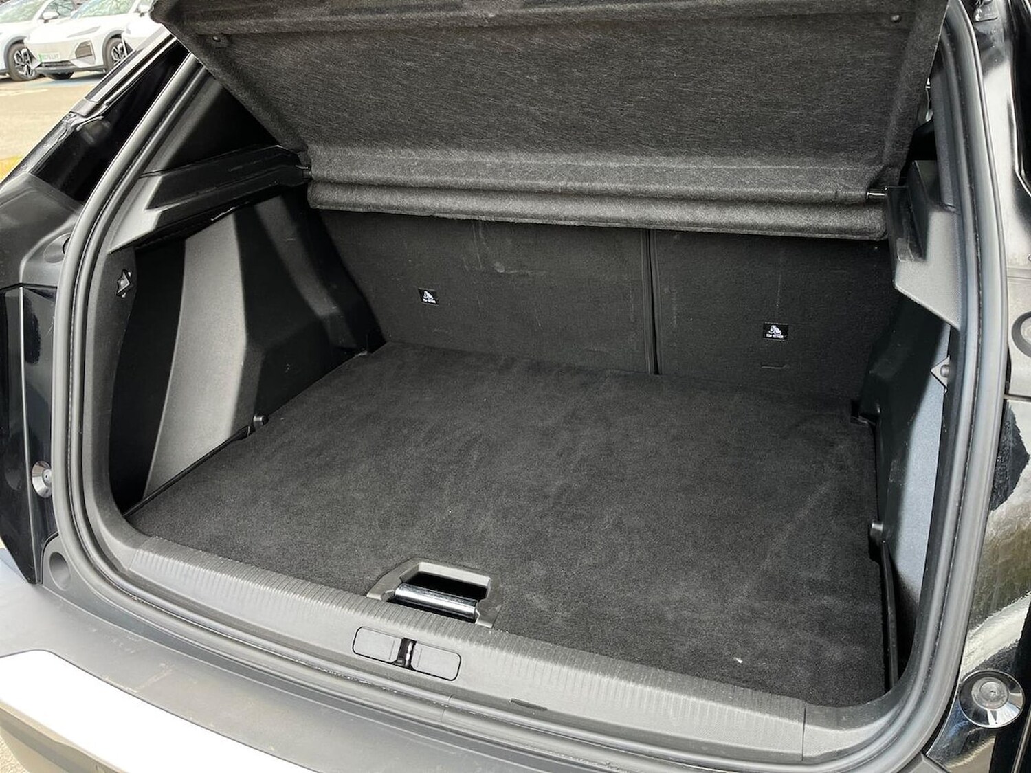 Used Peugeot 2008 2023 for sale - 78196419: Photo 19