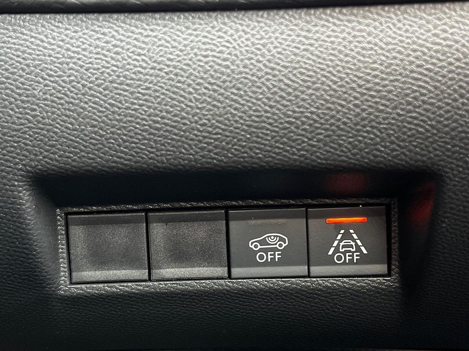 Used Peugeot 2008 2023 for sale - 78196419: Photo 24