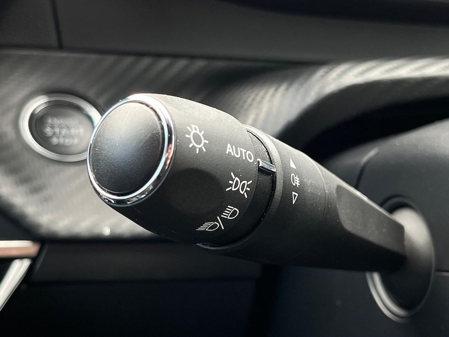 Used Peugeot 2008 2023 for sale - 78196419: Photo 30