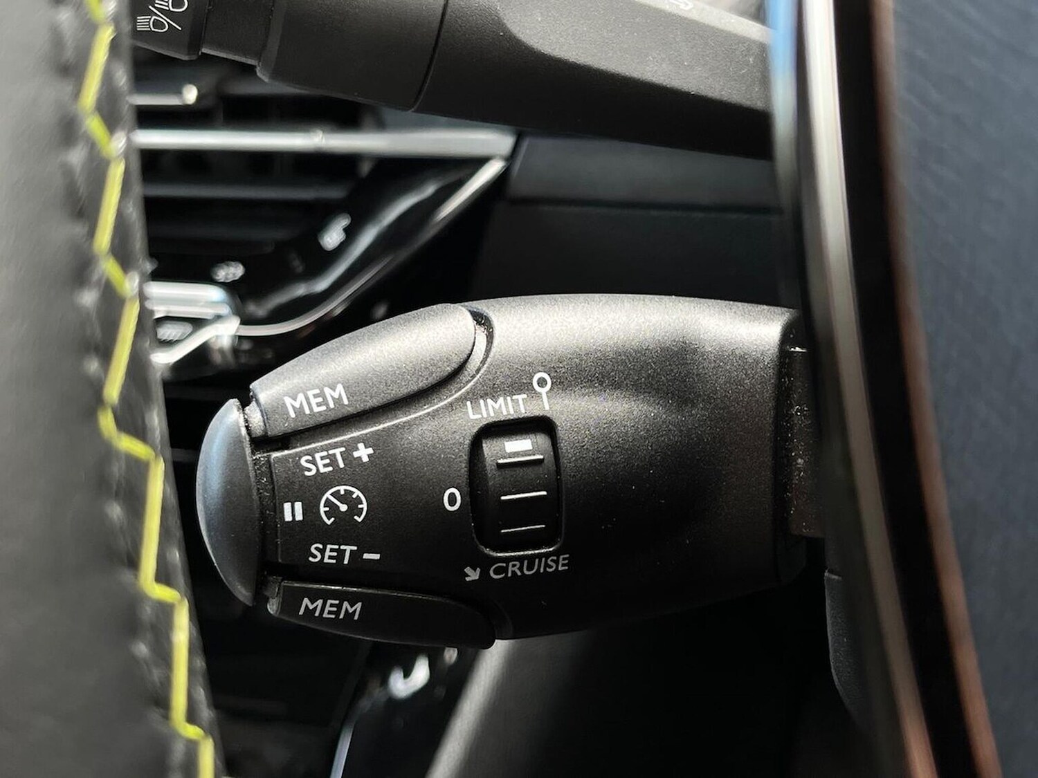 Used Peugeot 2008 2023 for sale - 78196419: Photo 46