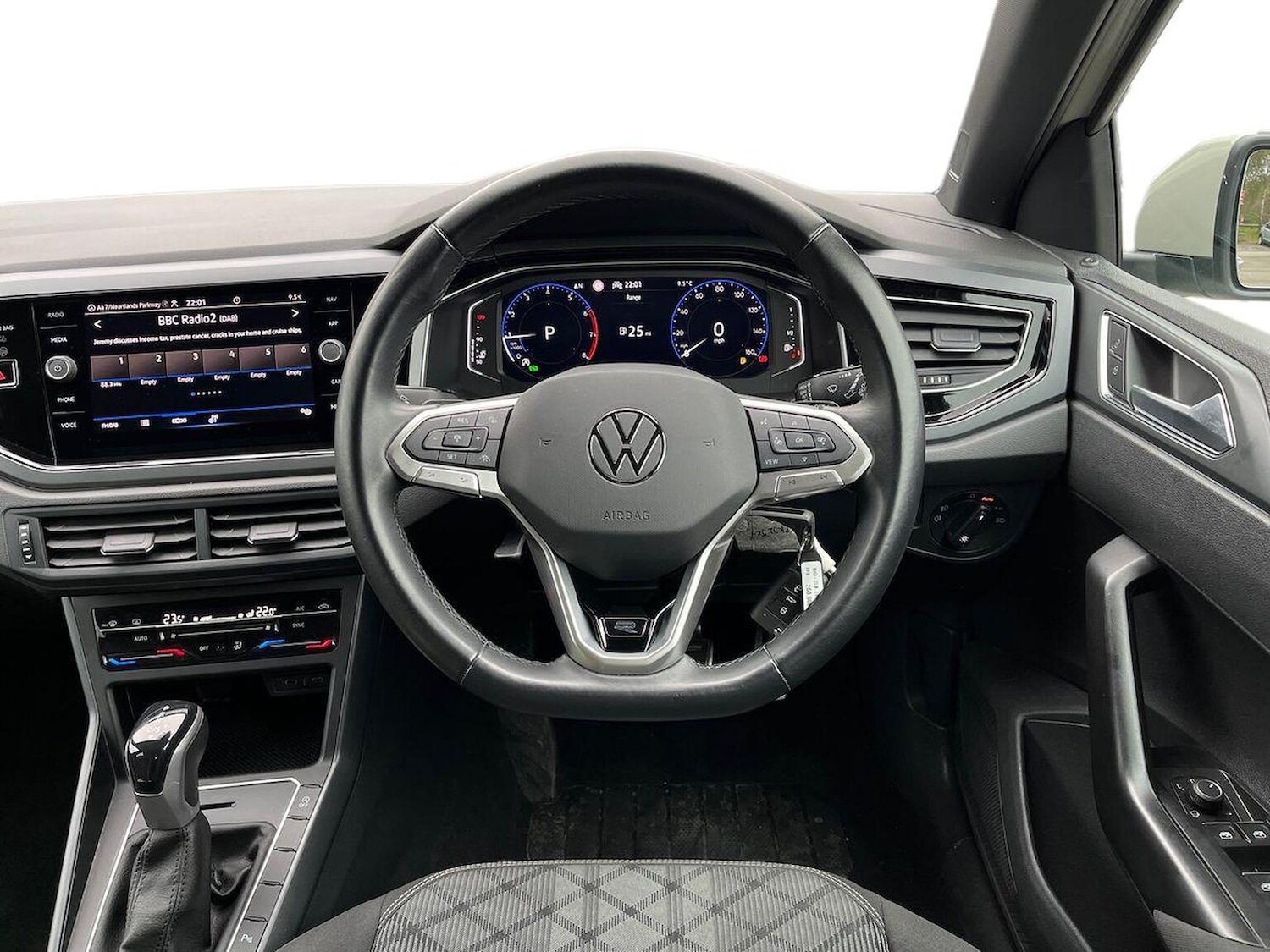 Used Volkswagen Polo 2022 for sale - 76504954: Photo 9