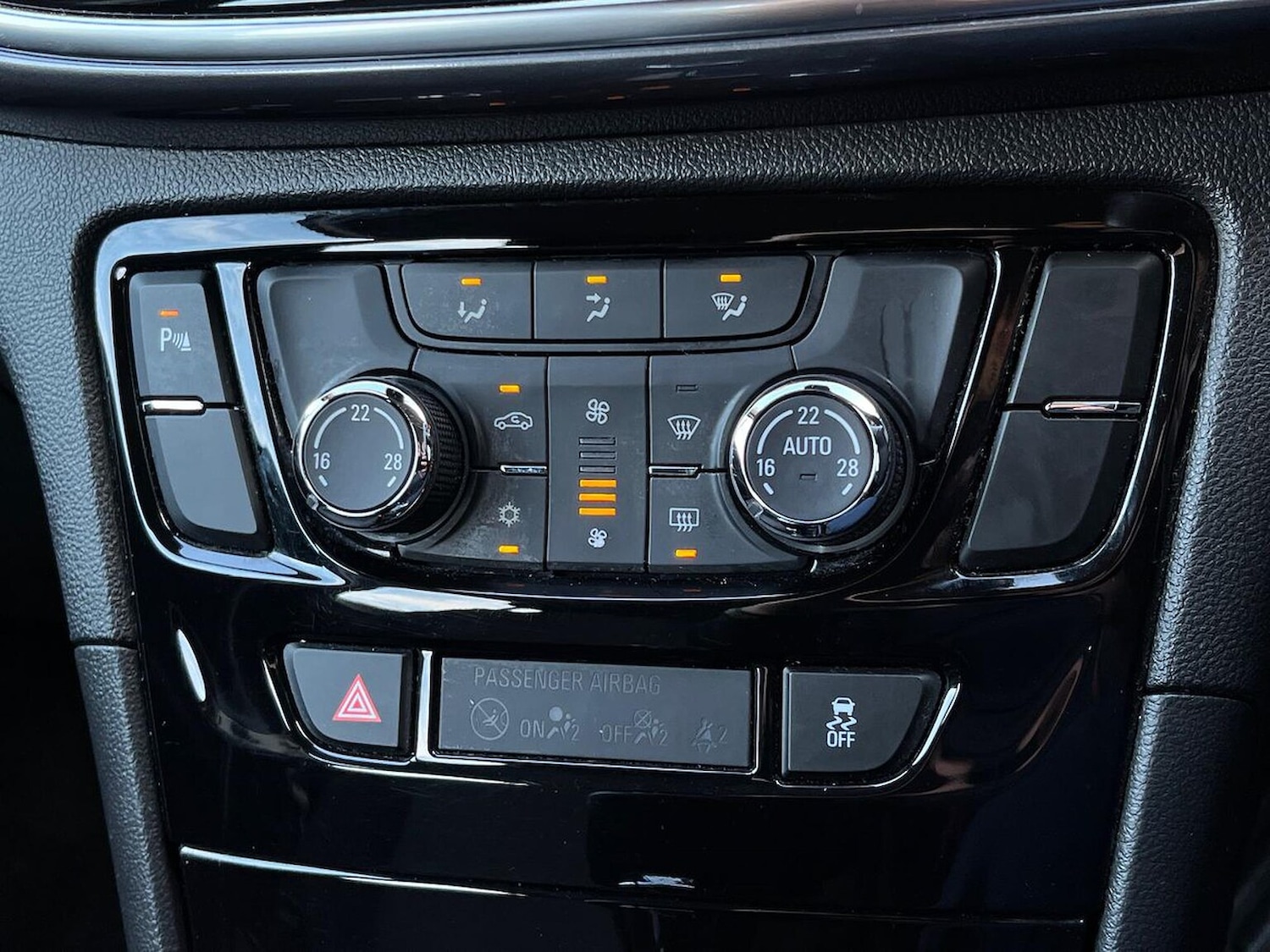 Used Vauxhall Mokka X 2018 for sale - 76478161: Photo 12