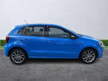Used Volkswagen Polo 2015 for sale - 79815269: Photo